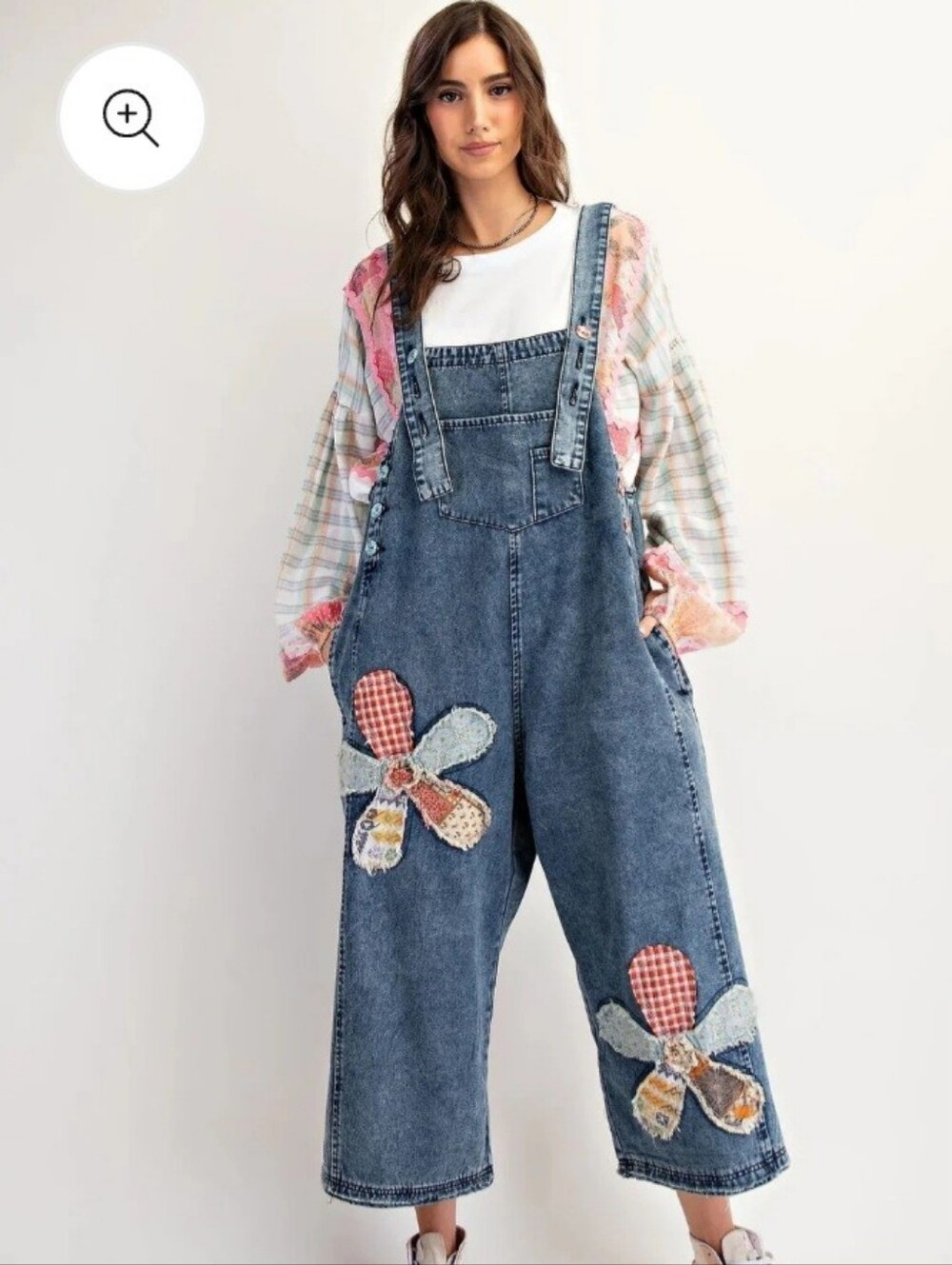 234p Easel Vintage-Inspired Blue Denim Floral Patch Women’s Overalls